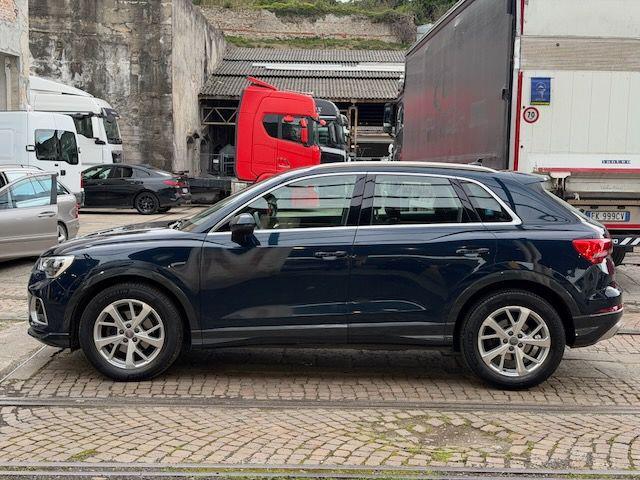 AUDI Q3 2.0 TDI 150 CV Business