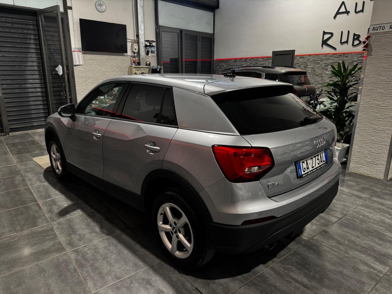 Audi Q2 30 TDI Business
