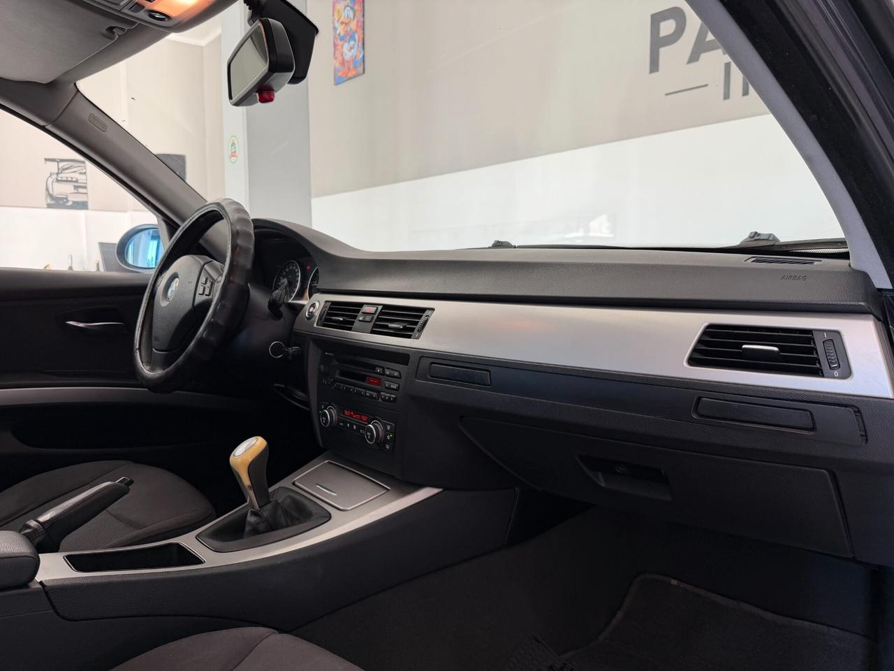 BMW 318d 2.0 DIESEL Touring Attiva