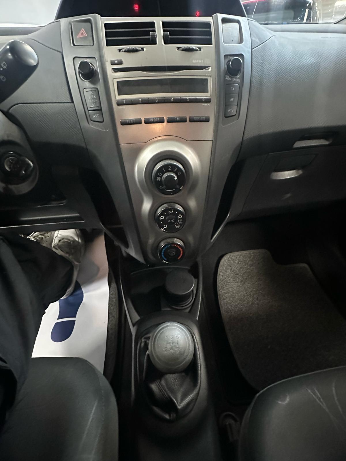 Toyota Yaris 1.0 3 porte Sol 69CV Ok Neopatentati