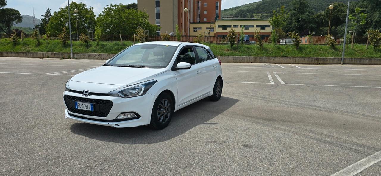 Hyundai i20 1.2 5 porte Econext Blackline