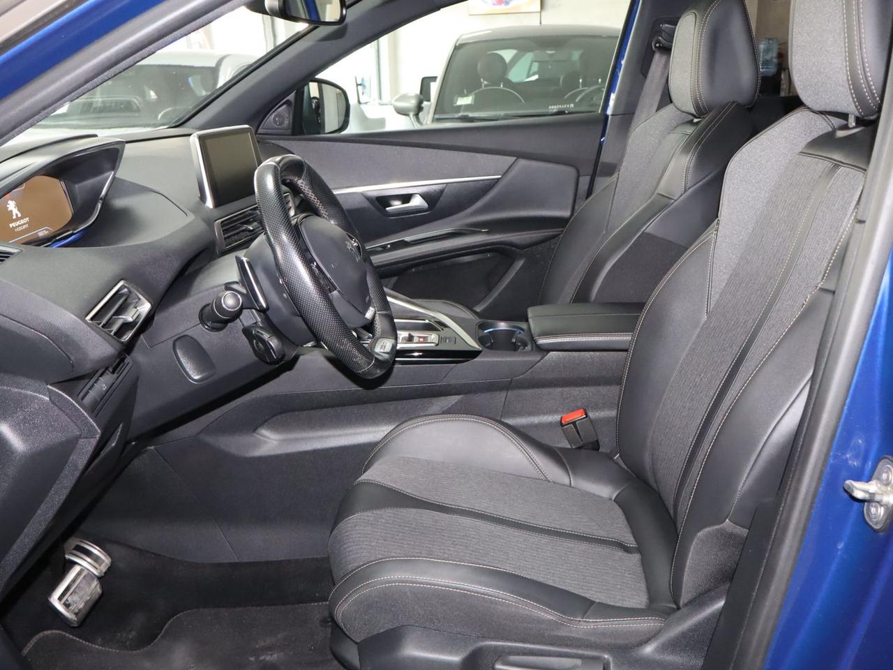 Peugeot 3008 GT Line 1.5 Blue HDI 130 #50810