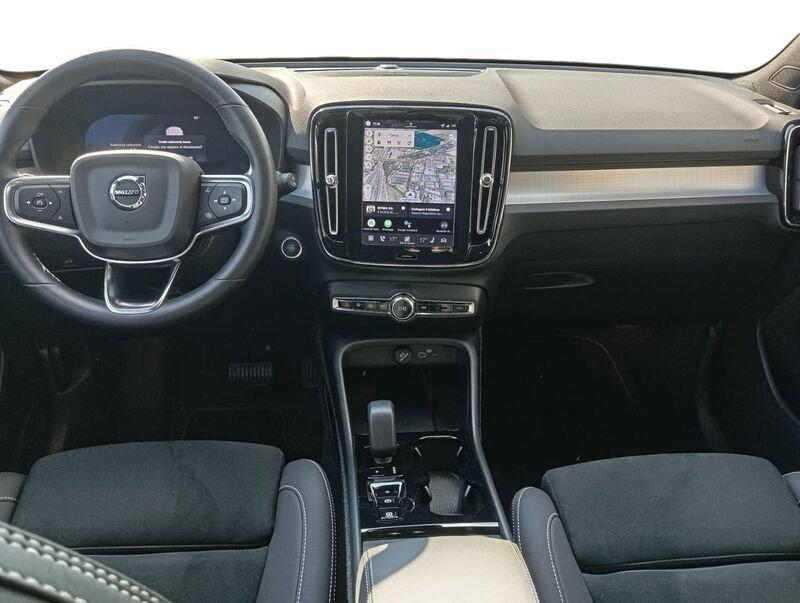 Volvo XC40 B3 163+14 CV Automatico TETTO LED Ultra Black Edition