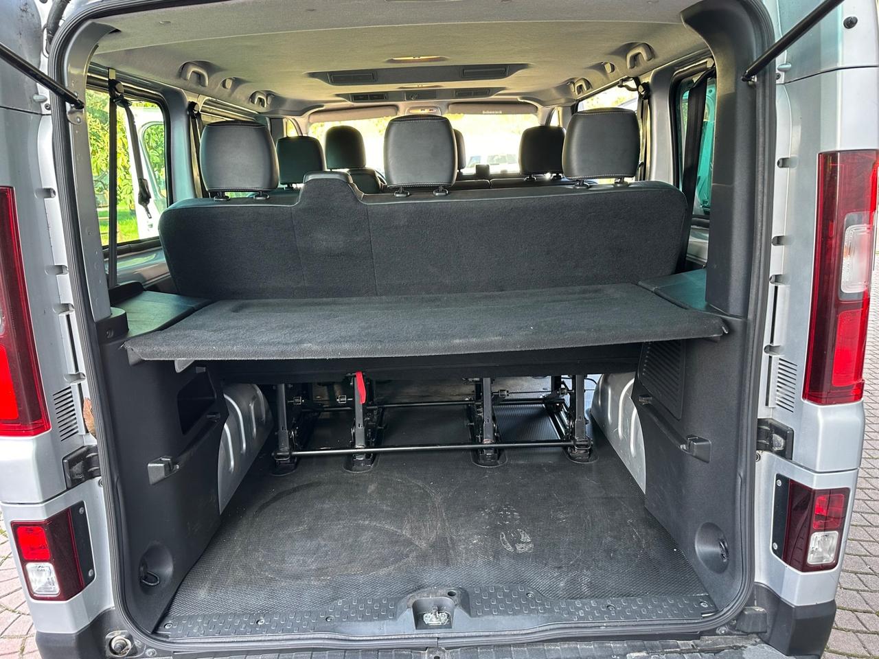 Renault Trafic T29 1.6 dCi 145CV 9 POSTI IVA ESPOSTA BELLISSIMO PERMUTABILE