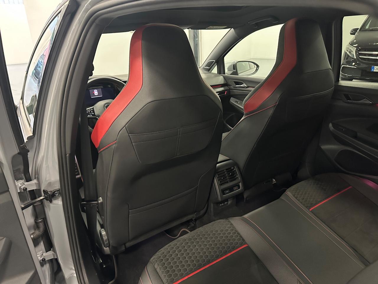 Volkswagen Golf GTI 2.0 TSI 300CV DSG Clubsport 45