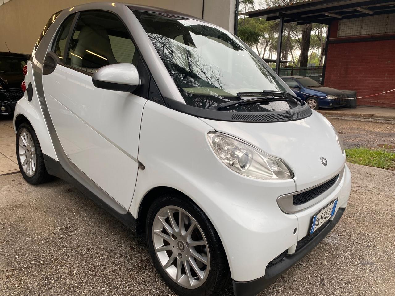 Smart ForTwo 1000 52 kW coupé LIMITED