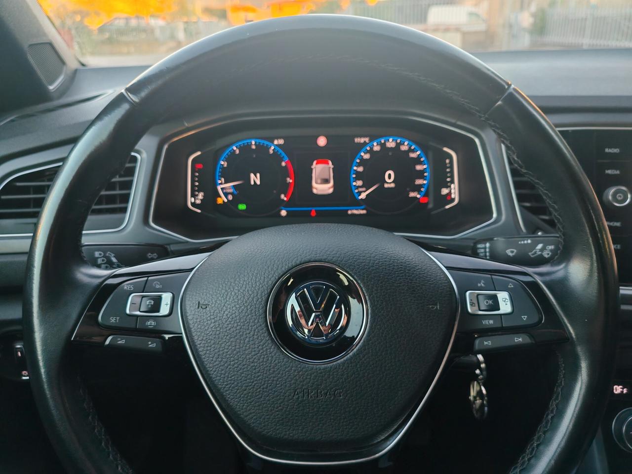 Volkswagen T-Roc Cabriolet incidentata