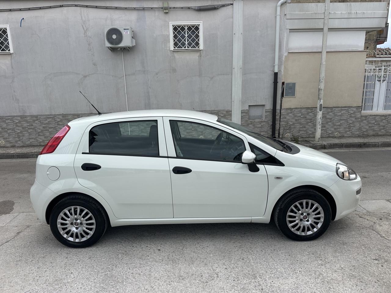 Fiat Punto 1.2 Gpl 69 Cv2015 Lounge