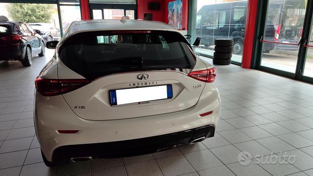 INFINITI Q30 2.2 diesel DCT AWD Premium Tech "NA