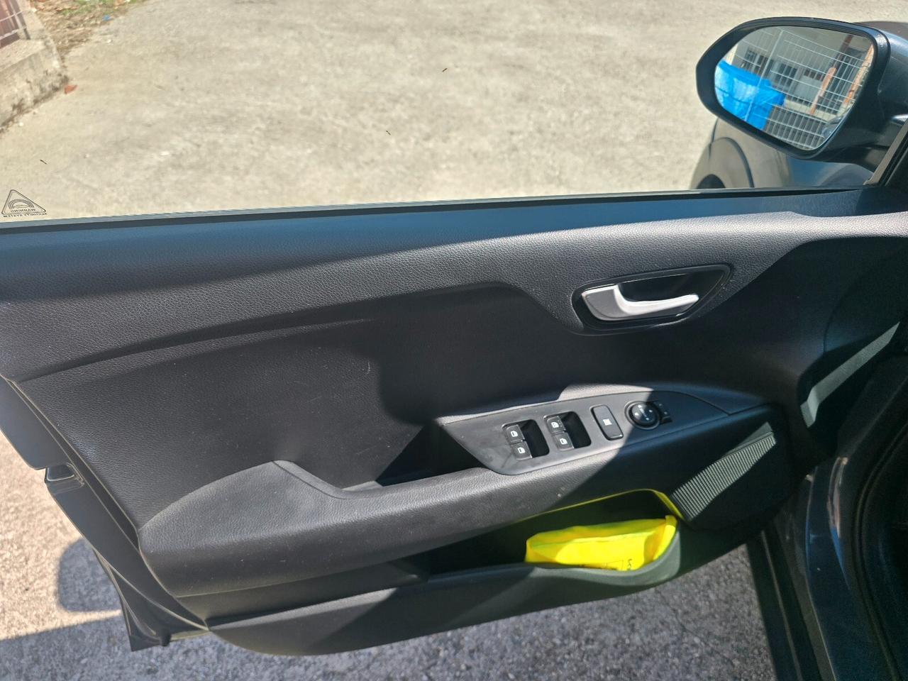 Kia Stonic 1.0 T-GDi 100 CV MHEV MT Style