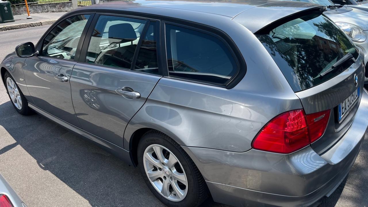 Bmw 318 318i cat Touring Attiva
