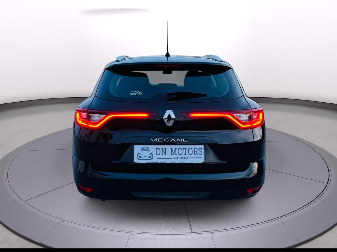 Renault Megane 1.5 dCi 2017 cambio Automatico