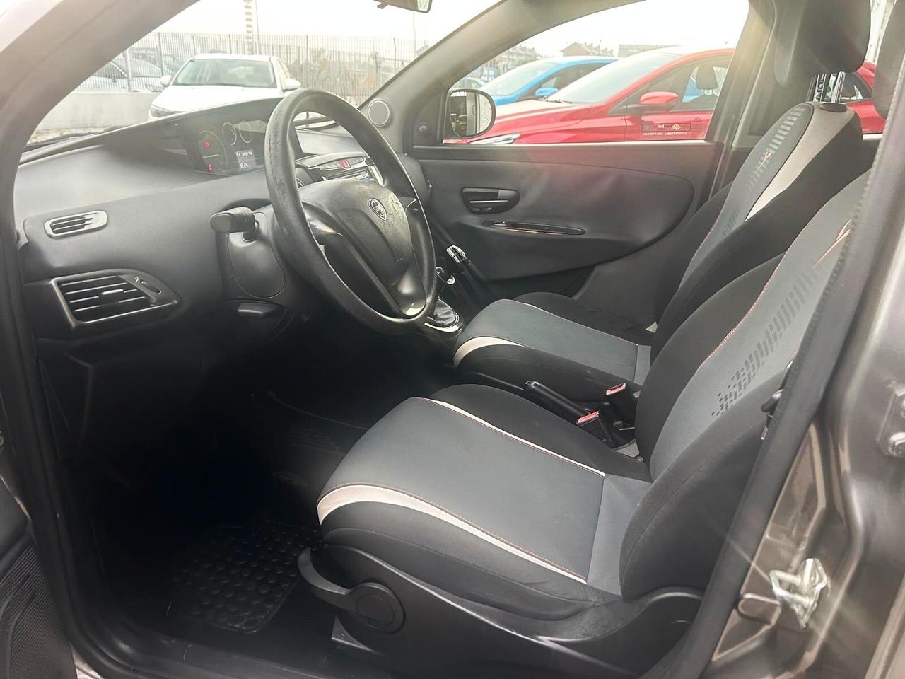 Lancia Ypsilon 1.2 69 CV 5 porte GPL Ecochic Elefantino