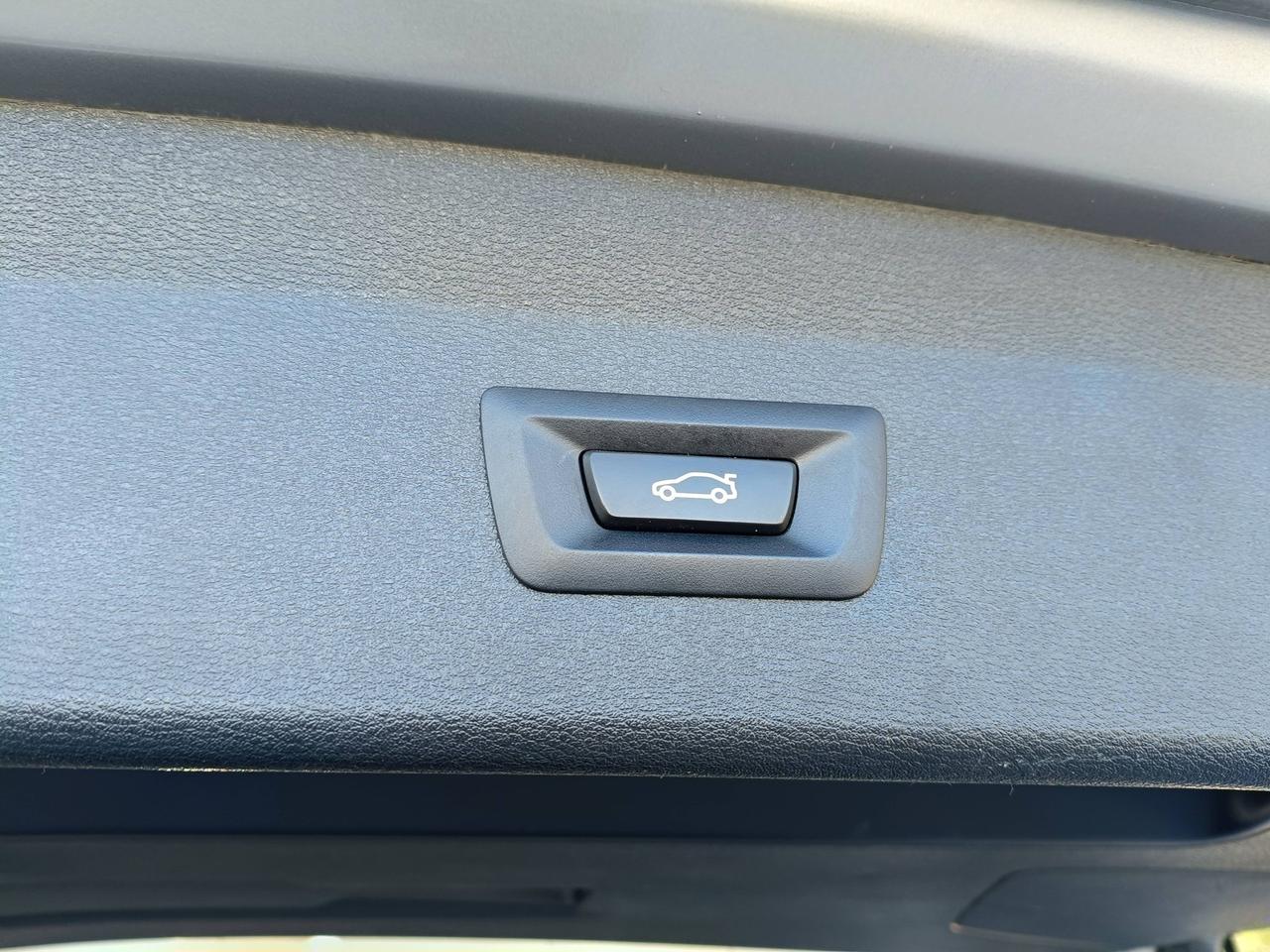 BMW X1 F48 2019 - X1 sdrive18d xLine Plus auto