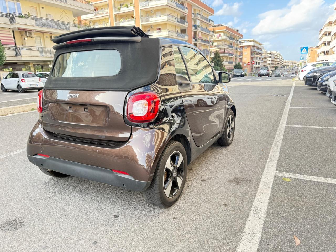Smart ForTwo 70 1.0 twinamic cabrio Perfect LED PDC BLUETOOTH CERCHI 16 PELLE SOLO 25000 KM