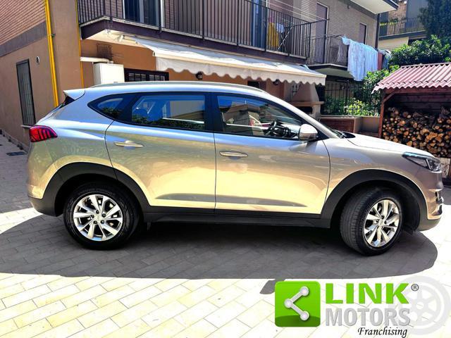 HYUNDAI Tucson 1.6 CRDi Exellence / retrocamera / Apple car play