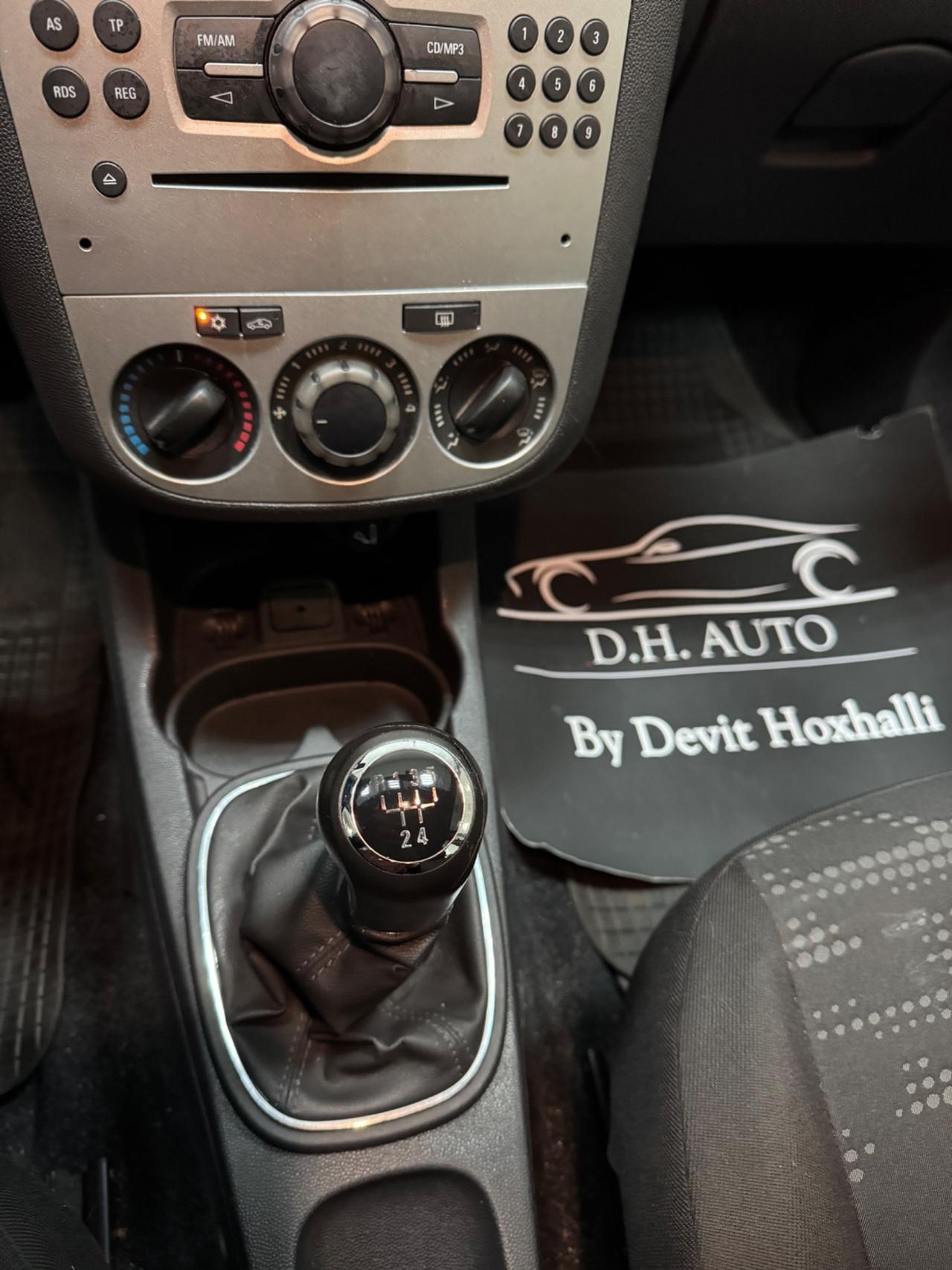 Opel Corsa 1.2 5 porte Cosmo