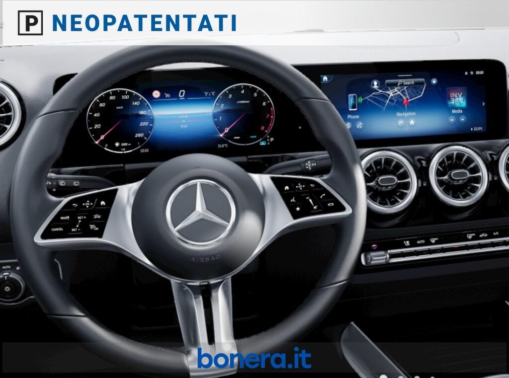 Mercedes GLA 180 180 Progressive Advanced Plus 7G-DCT