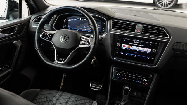 VOLKSWAGEN Tiguan 2.0 TDI SCR DSG 4MOTION R-Line UNIPRO