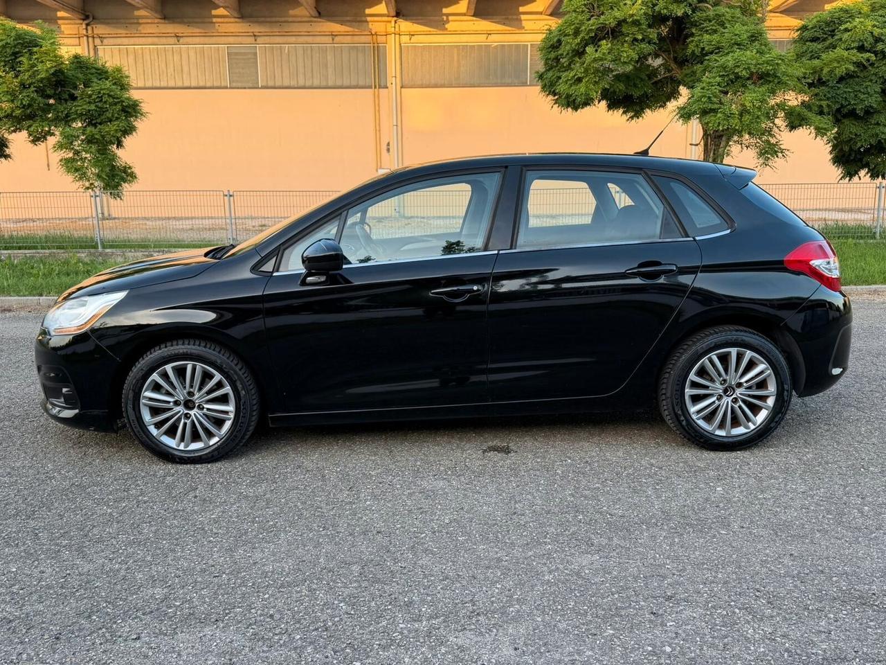 Citroen C4 1.6 e-HDi Berlina 115cv