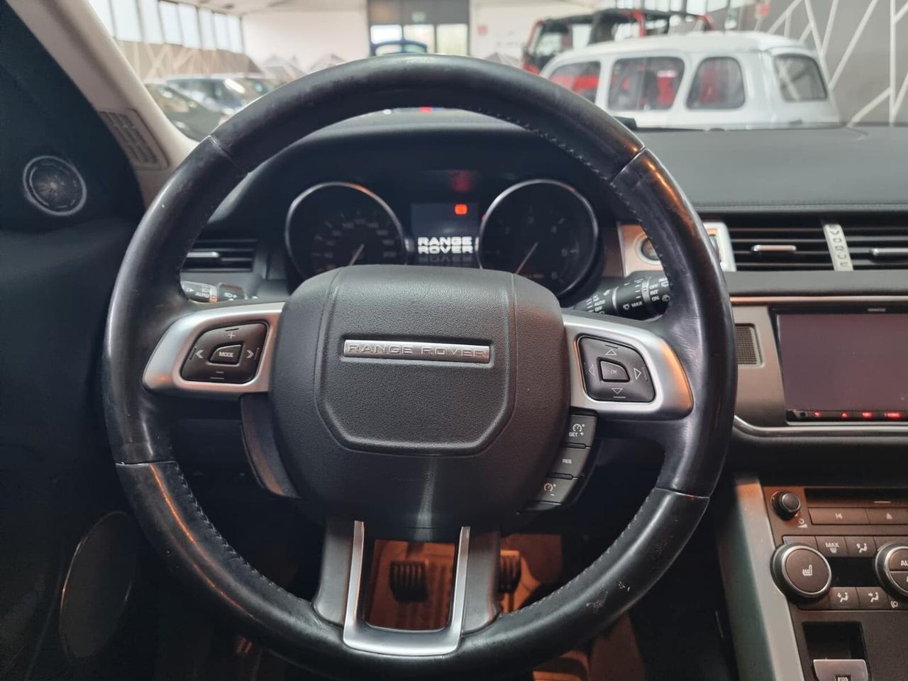 Land Rover Range Evoque 2.2 TD4 5p. Pure