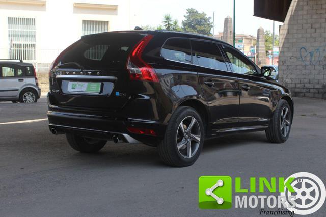 VOLVO XC60 2.0 D4 R-DESIGN MOMENTUM GT-8