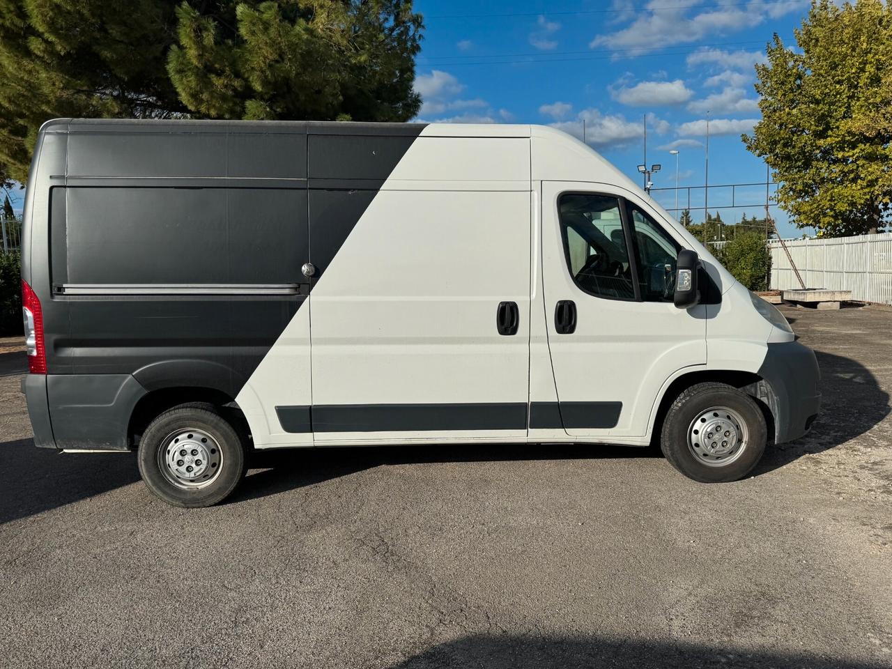 PEUGEOT BOXER 2.2 HDI 120 CV. 3 POSTI AUTOCARRO