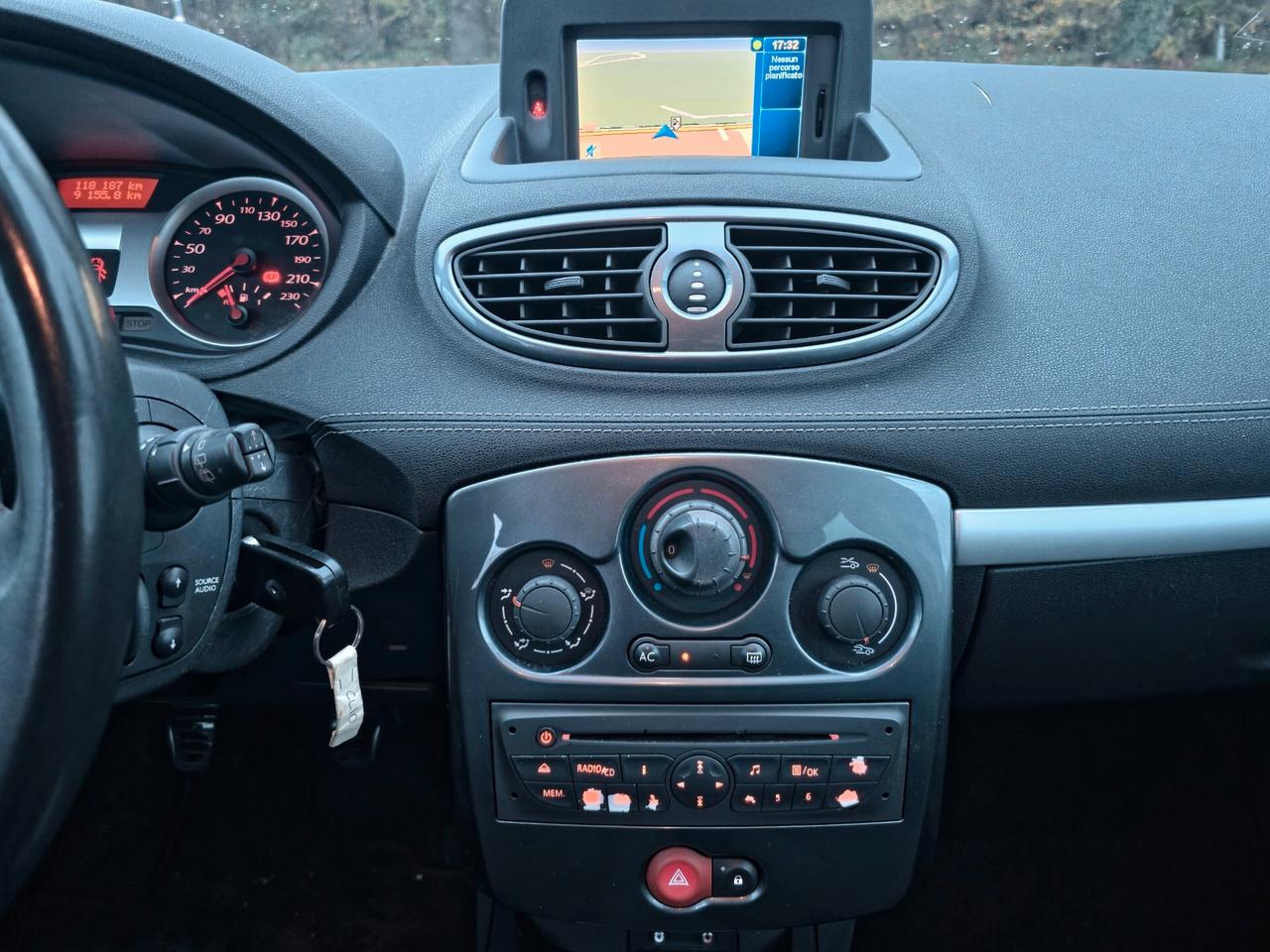 Renault Clio 1.2 16V 5 porte Luxe 2010-E4 Manuale NEO