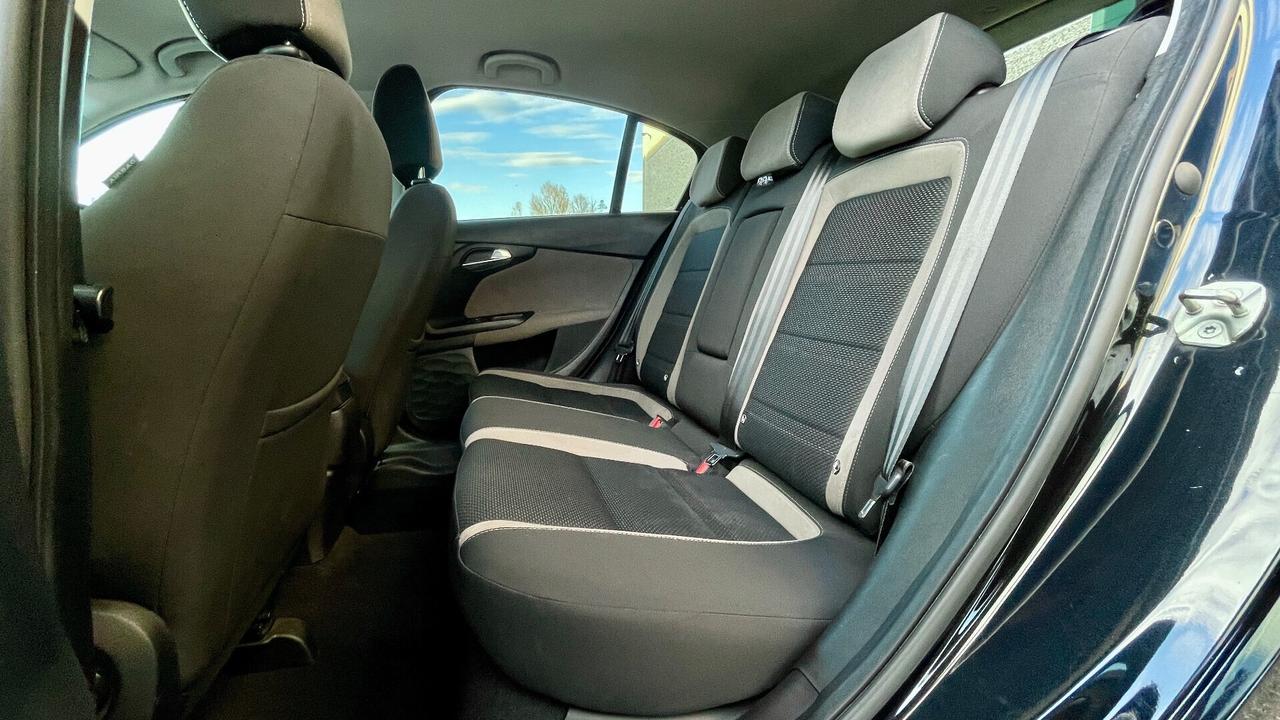 FIAT TIPO SW 1.3 BUSINESS 95CV - FULL LED, RETROCAMERA, NEOPATENTATI
