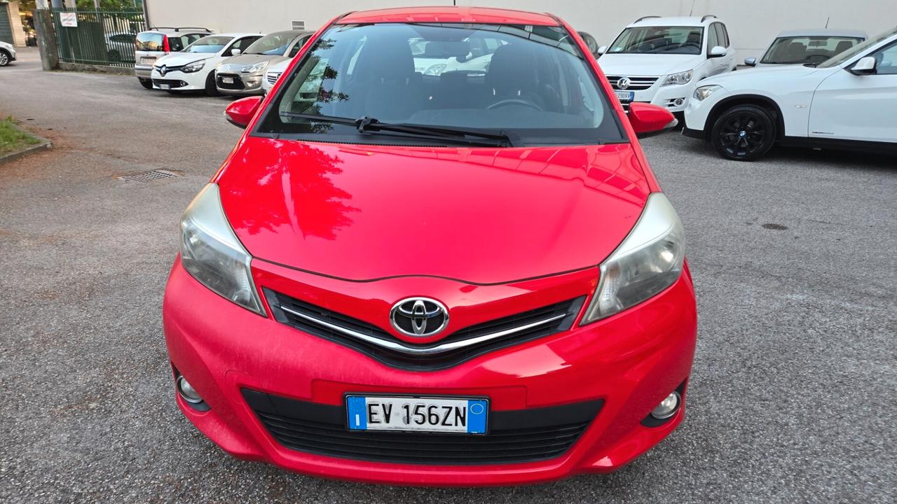 Toyota Yaris 1.0 5 porte Lounge