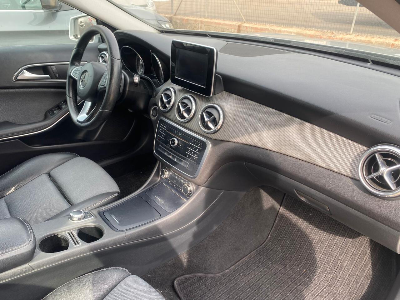 Mercedes-benz GLA 180 d Automatic Business