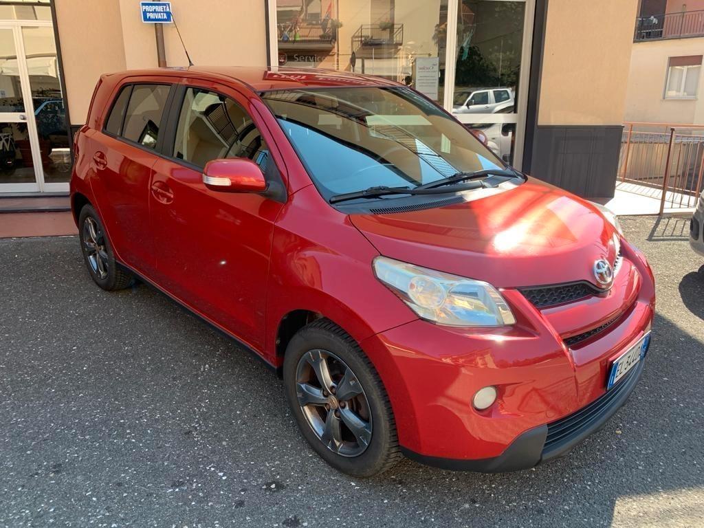 Toyota Urban Cruiser AWD 2012