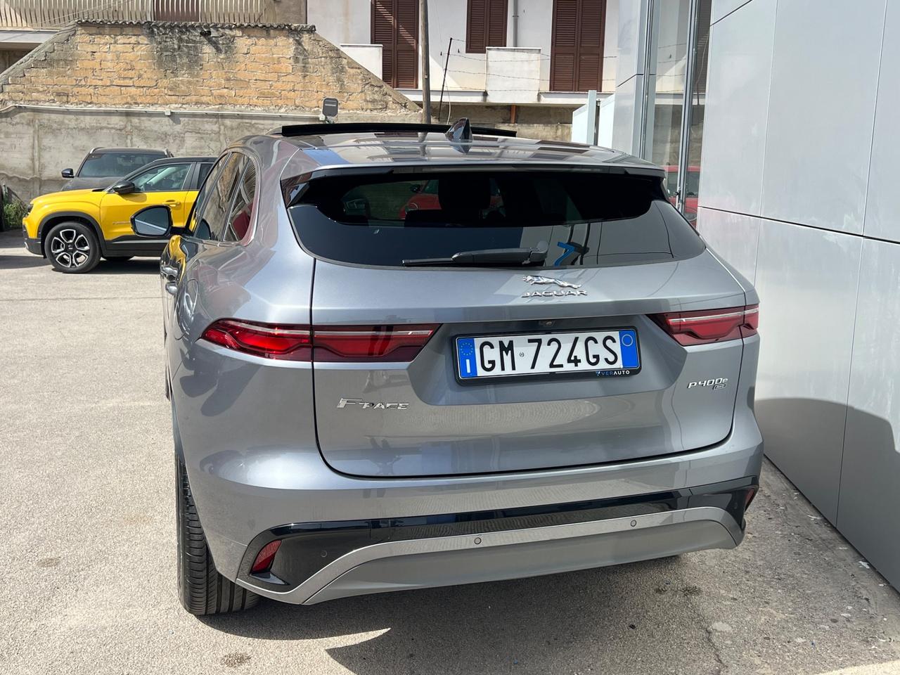 Jaguar F-Pace phev R-Dynamic S possibilità noleggio noscoring