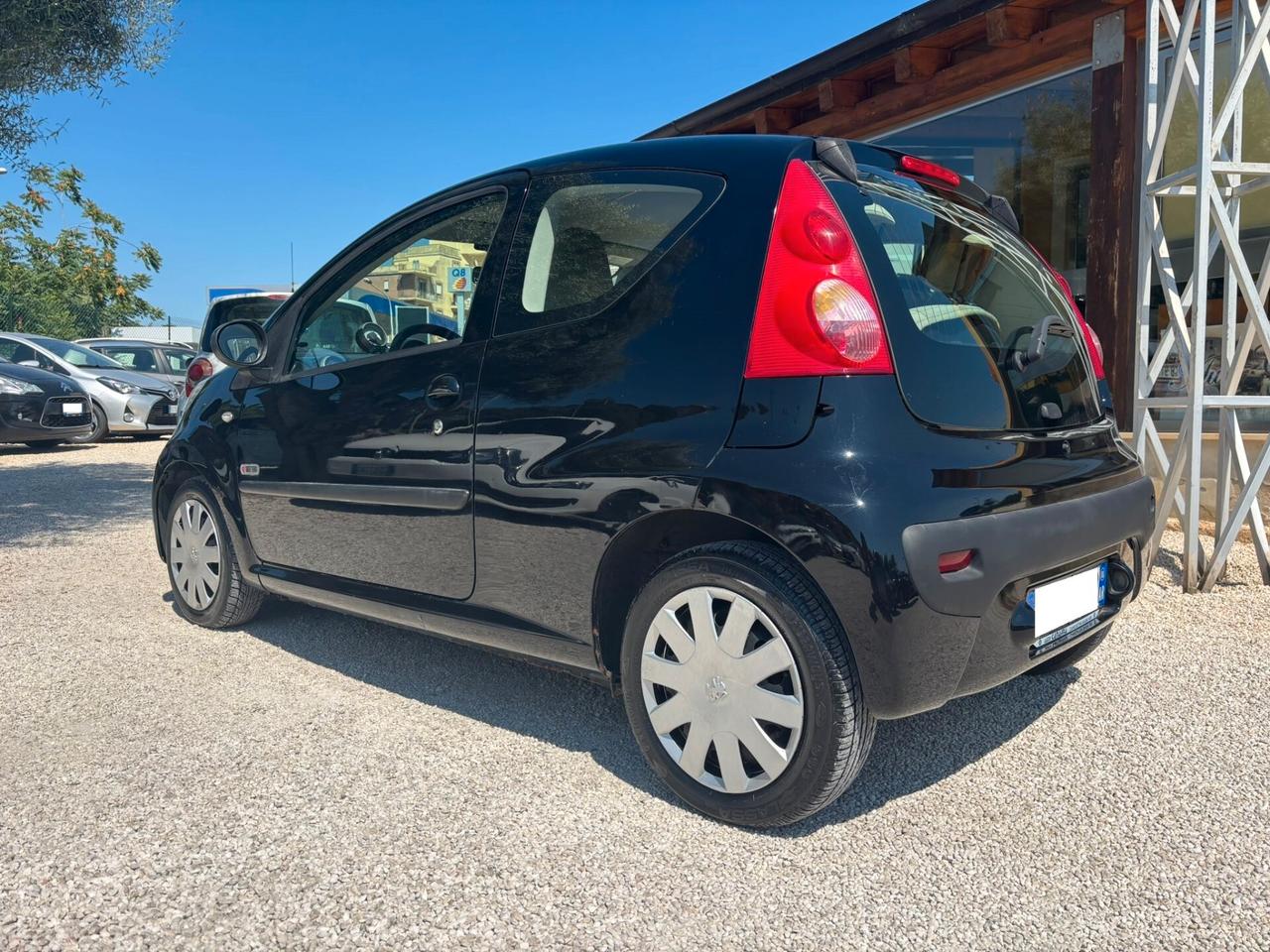 PEUGEOT 107 1.0 B - 2008
