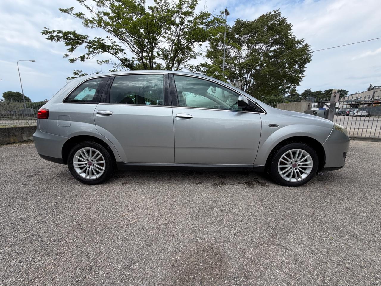 Fiat Croma 1.9 Multijet Active PUR-O2