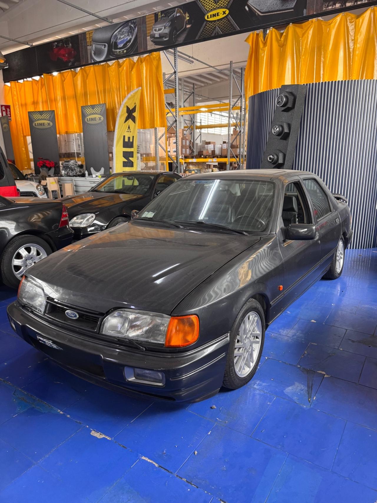 Ford Sierra 2.0i turbo 16V 4p. RS Cosworth Executive