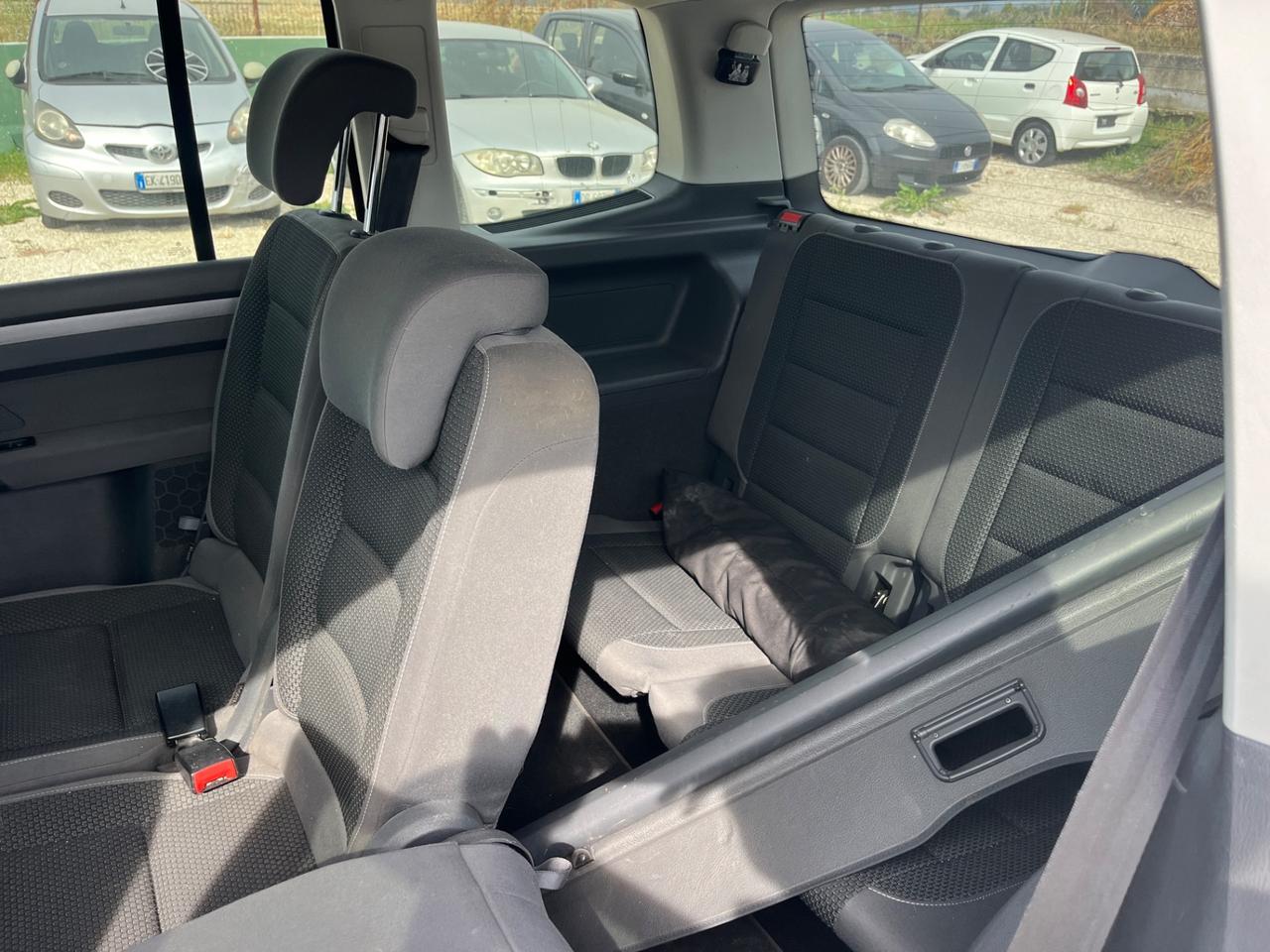 Volkswagen Touran Business 1.6 TDI DSG Comfortline