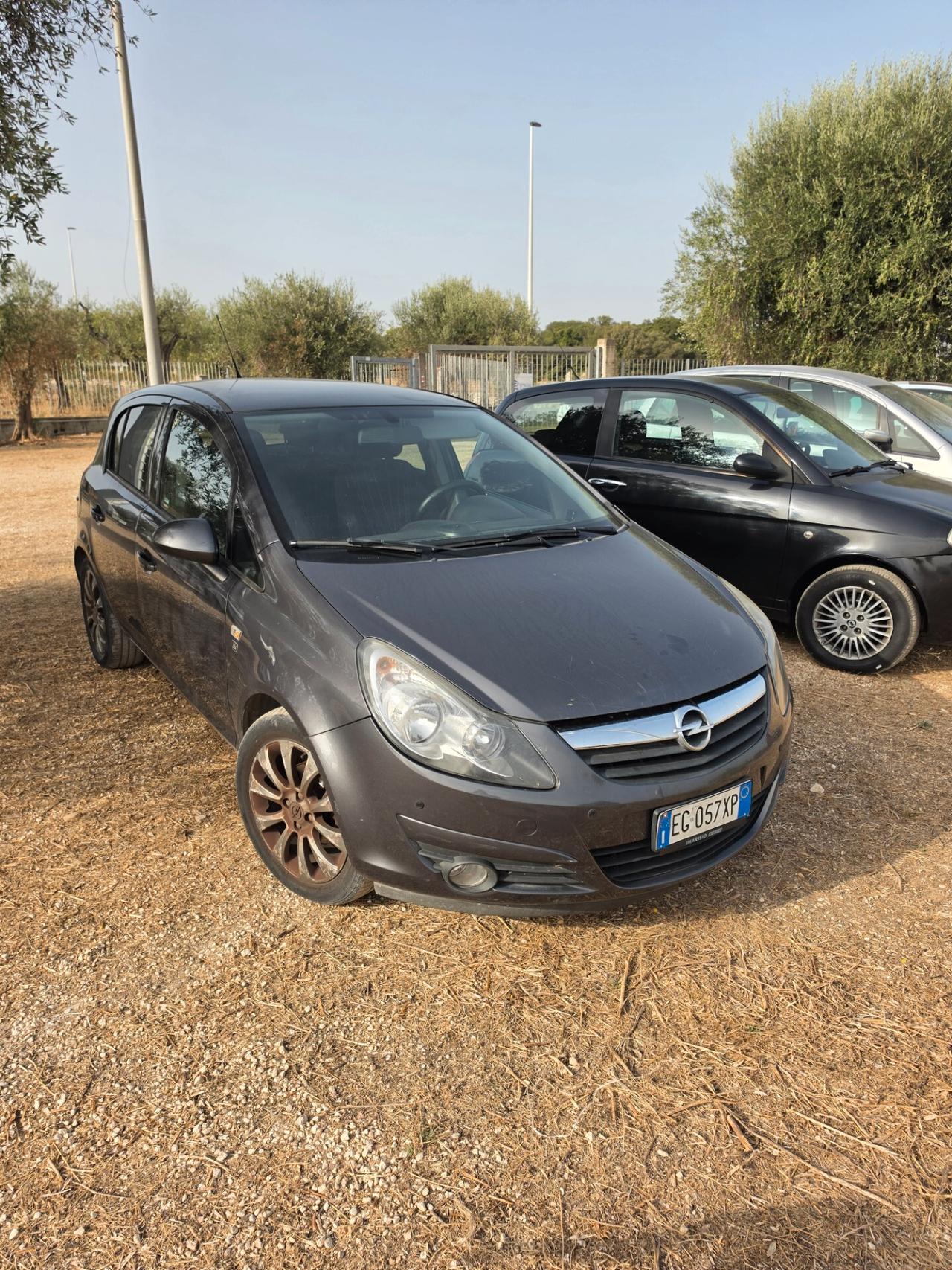 Opel Corsa 1.2 5 porte Club