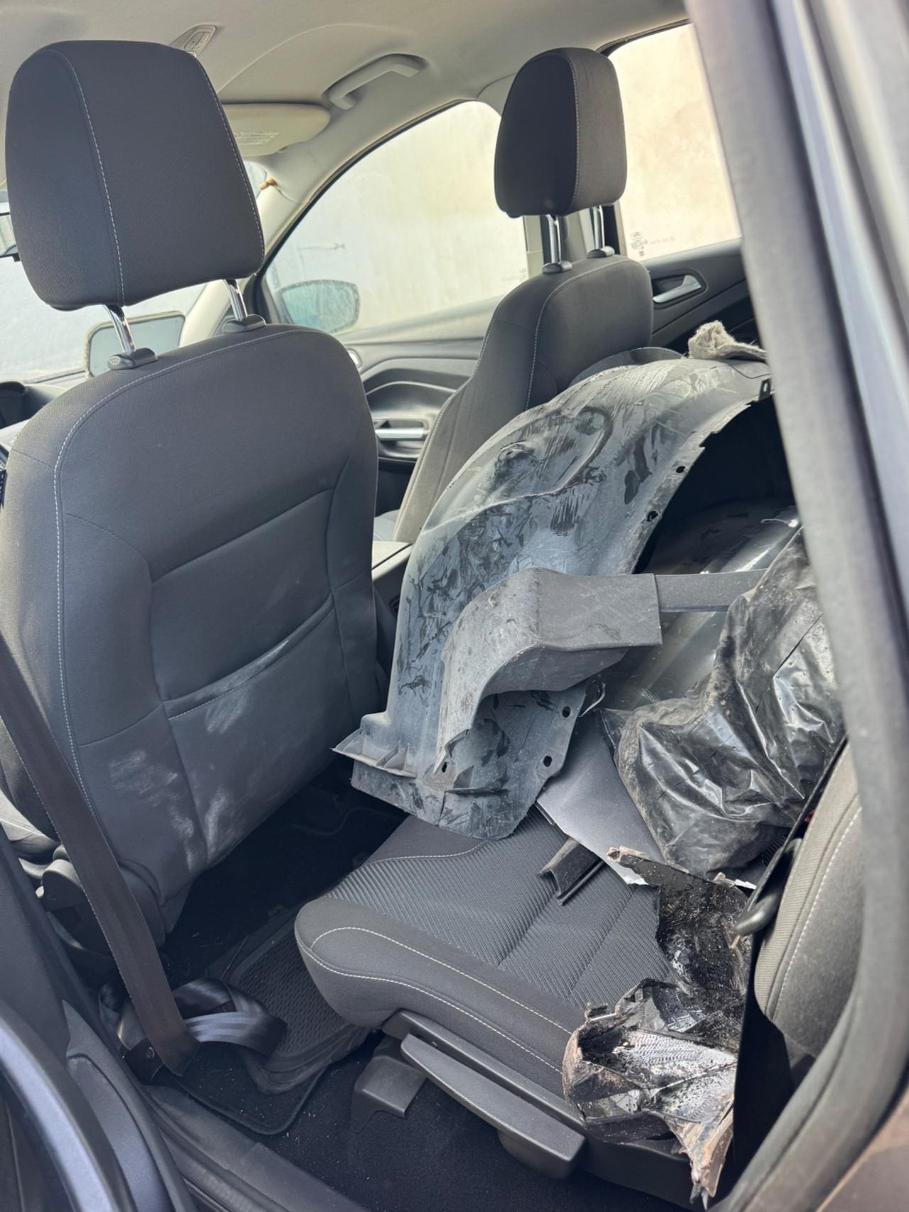 Ford Kuga Kuga+ 2.0 TDCi 140 CV 2WD DPF