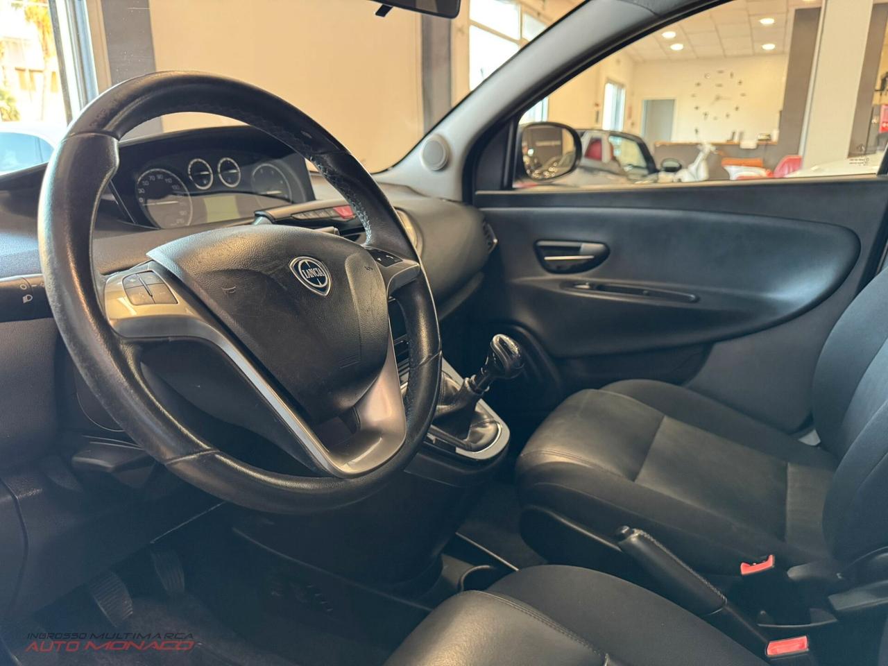 Lancia Ypsilon 1.3 MJT 95CV Platinum 2015