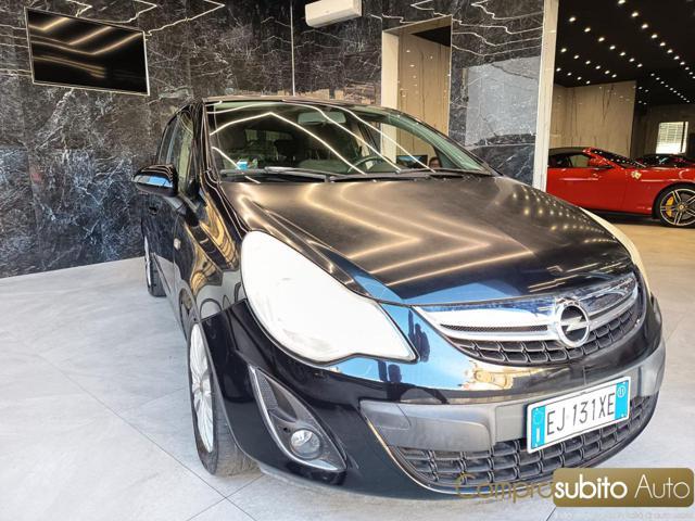 OPEL Corsa 1.2 5 porte Cosmo