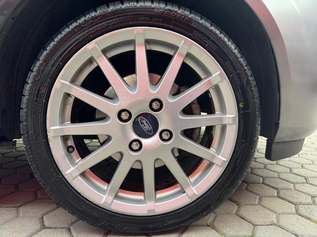 Ford Fiesta 1.2 16V 5p. Ghia ADATTA A NEOPATENTATI