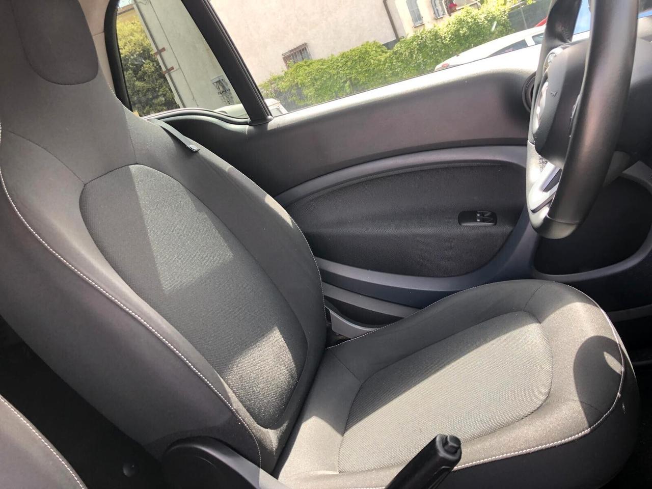 Smart ForTwo 70 1.0 Passion AUTOMATICA CON GARANZIA 12 MESI ESTENDIBILE FINO A 36 MESI!!!