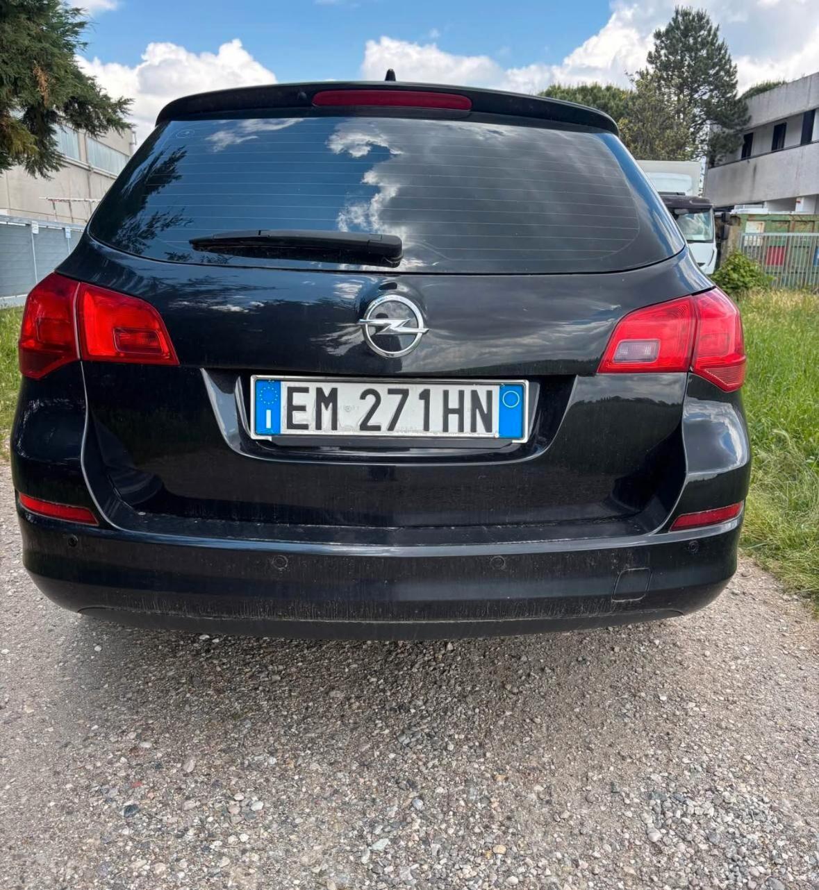 Opel Astra 1.7 CDTI 110CV Sports Tourer Cosmo Fleet