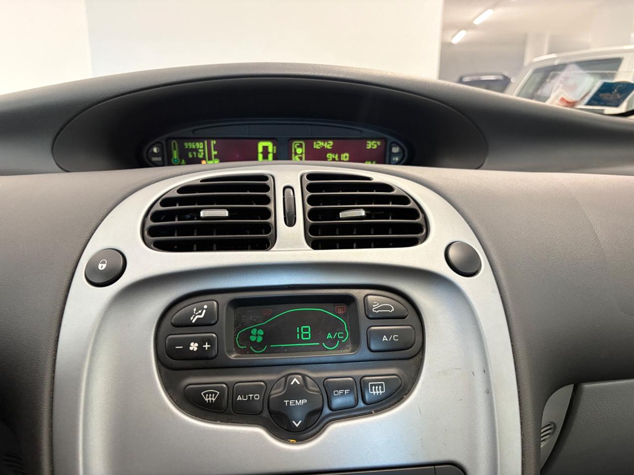 Citroen Xsara Picasso 1.6 16V Exclusive Nuova !