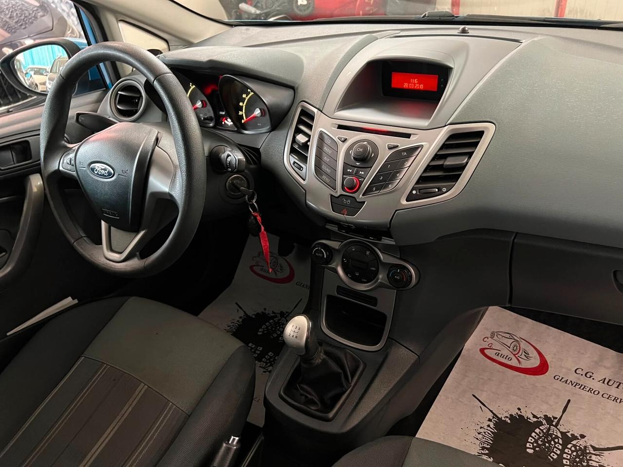 Ford Fiesta 1.4 68 CV TDCi - TITANIUM - 2010
