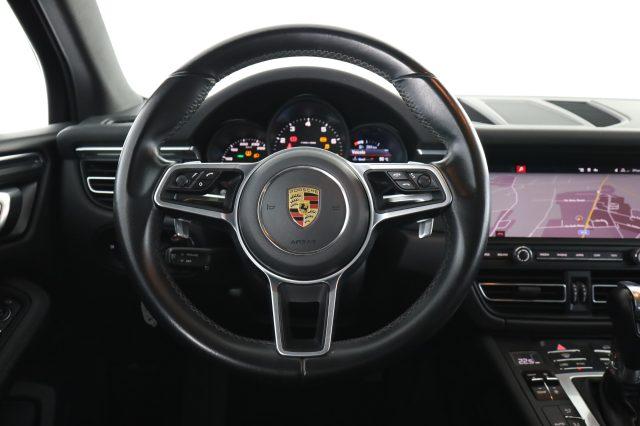 PORSCHE Macan Macan