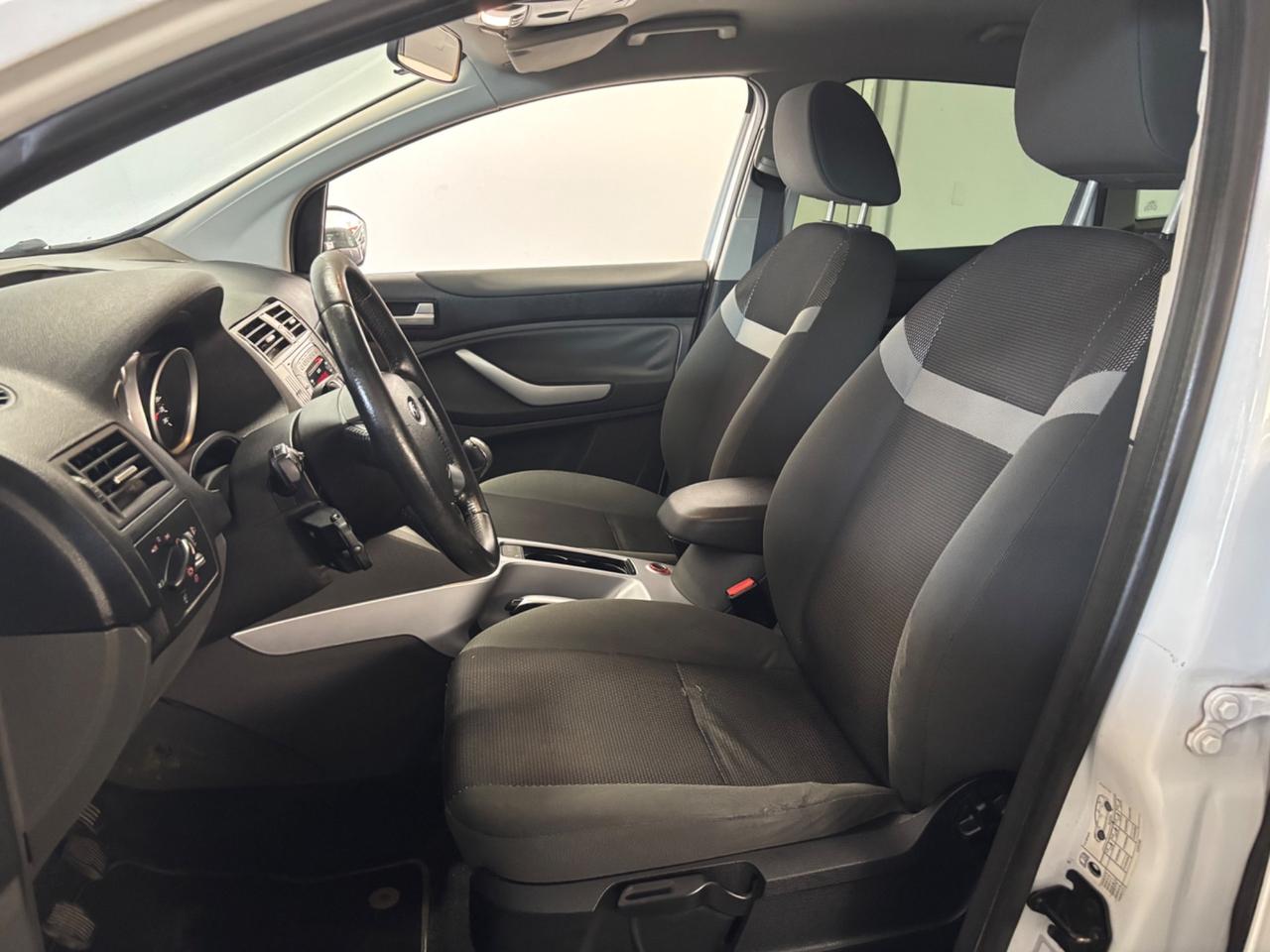 Ford Kuga 2.0 TDCi 140 CV 2WD Titanium
