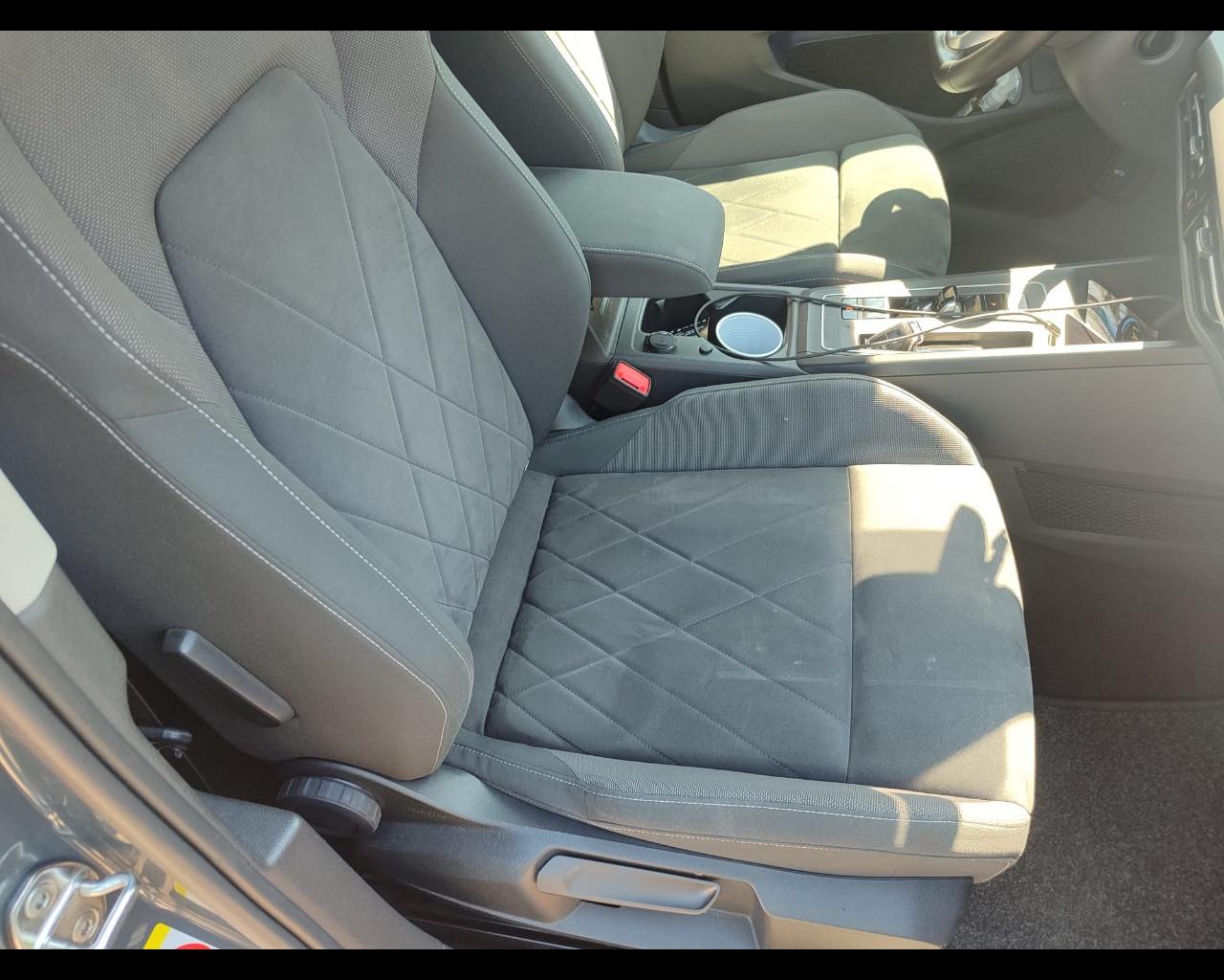 VOLKSWAGEN Golf 2.0 TDI 150 CV DSG 1st Edition Style