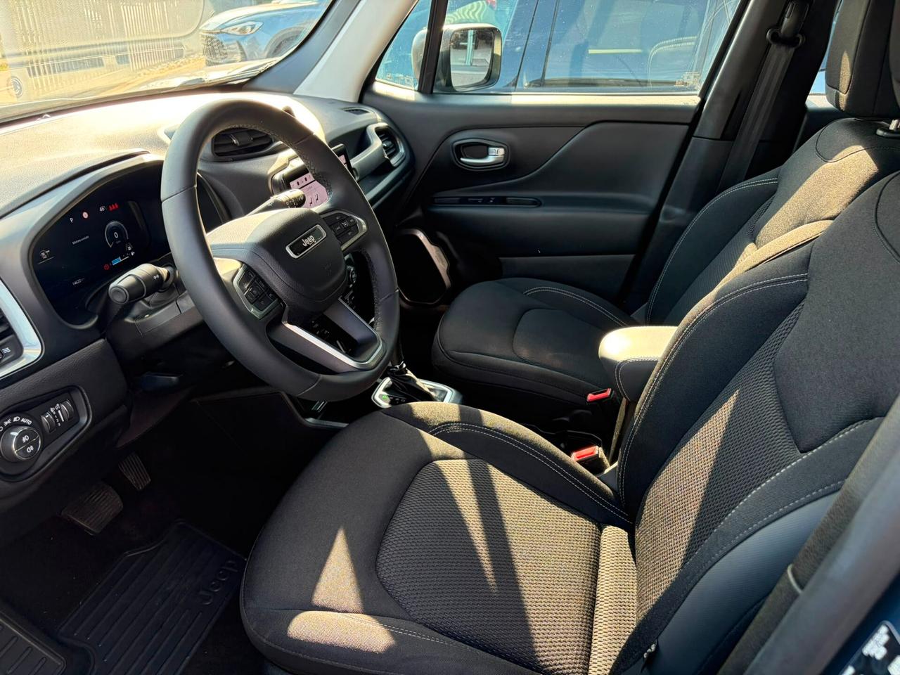 Jeep Renegade 1.5 Turbo T4 MHEV Summit
